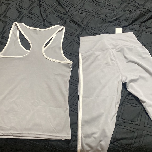 Workout set - Picture 2 of 2